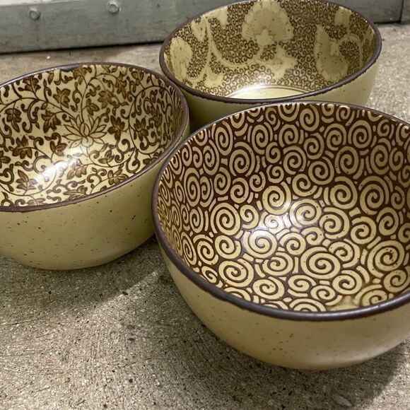 Set of 3 Japanese Bowls - Picture 1 of 6